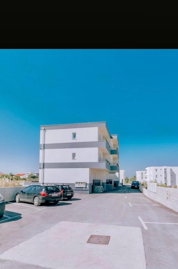 Vip Deluxe Apartment Arian Novalja Exterior photo